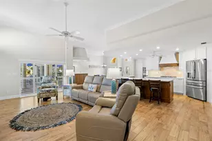 2035 Hawaii Ave NE, Saint Petersburg, FL 33703 - Photo 23