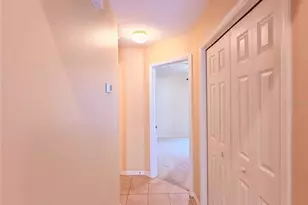 5600 S Sparrow Hawk Ct, Zephyrhills, FL 33541 - Photo 13