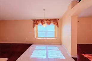 5600 S Sparrow Hawk Ct, Zephyrhills, FL 33541 - Photo 9