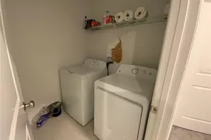 10823 Ft White Ct, Tampa, FL 33647 - Photo 19