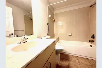 1121 Dr Martin Luther King Jr Street S, Saint Petersburg, FL 33705 - Photo 9