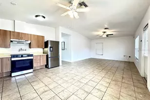 1121 Dr Martin Luther King Jr Street S, Saint Petersburg, FL 33705 - Photo 7