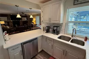 12054 101st Ave, Seminole, FL 33772 - Photo 17