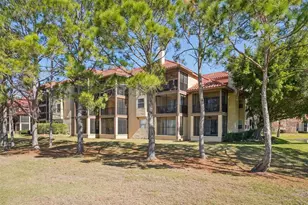 2400 Feather Sound Dr, Clearwater, FL 33762 - Photo 3