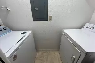 10265 Gandy Blvd N, Saint Petersburg, FL 33702 - Photo 19