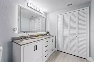 817 W Bougainvillea Ave, Tampa, FL 33612 - Photo 9