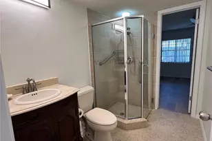 18714 Wimbledon Cir, Lutz, FL 33558 - Photo 23