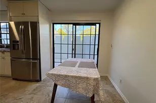 18714 Wimbledon Cir, Lutz, FL 33558 - Photo 7