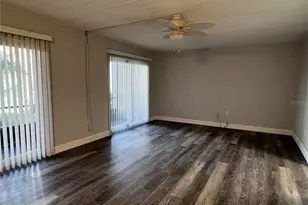 8825 Bay Pointe Dr, Tampa, FL 33615 - Photo 7