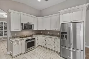 13231 Palmilla Cir, Dade City, FL 33525 - Photo 15