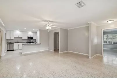 308 Brentwood Drive #33617, Temple Terrace, FL 33617 - Photo 5