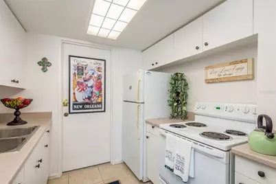 880 Mandalay Avenue #C509, Clearwater Beach, FL 33767 - Photo 15