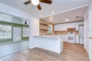 2524 Victarra Cir, Lutz, FL 33559 - Photo 13