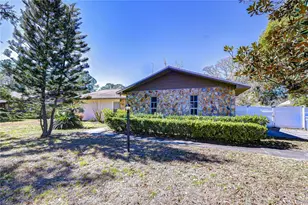 2524 Victarra Cir, Lutz, FL 33559 - Photo 5