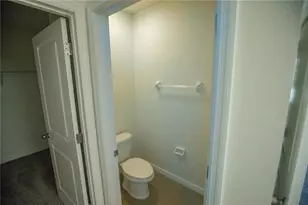 5618 Geiger Estates Dr, Zephyrhills, FL 33541 - Photo 11