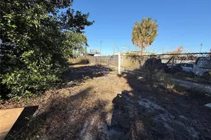 3206 E Giddens Ave, Tampa, FL 33610 - Photo 9