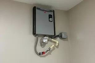 1409 Wishing Well Way, Tampa, FL 33619 - Photo 27