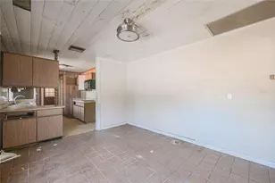 606 S Wiggins Rd, Plant City, FL 33566 - Photo 9