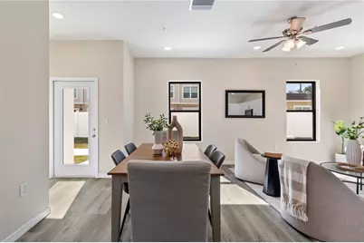 4348 Cambio Gardens Court, Tampa, FL 33610 - Photo 15