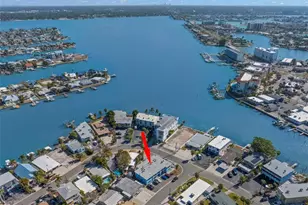 11025 2nd St E, Treasure Island, FL 33706 - Photo 31