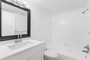 11025 2nd St E, Treasure Island, FL 33706 - Photo 19