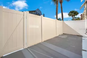 8911 Blind Pass Rd, Saint Pete Beach, FL 33706 - Photo 19
