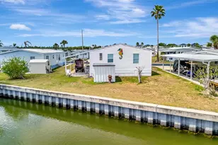 119 E St Johns Way, Apollo Beach, FL 33572 - Photo 5