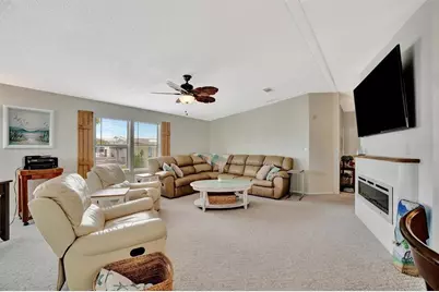 119 E Saint Johns Way, Apollo Beach, FL 33572 - Photo 13