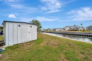 119 E St Johns Way, Apollo Beach, FL 33572 - Photo 37