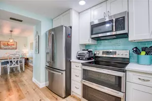 10216 Regal Dr, Largo, FL 33774 - Photo 5