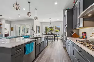 1516 Grandview Dr, Tarpon Springs, FL 34689 - Photo 29