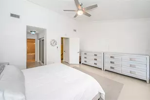 12274 1st St W, Treasure Island, FL 33706 - Photo 39