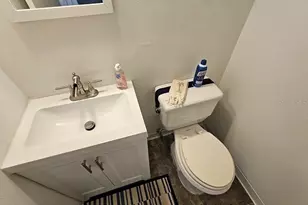 501 E Bay Dr, Largo, FL 33770 - Photo 13