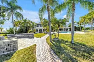 583 Crystal Dr, Madeira Beach, FL 33708 - Photo 7