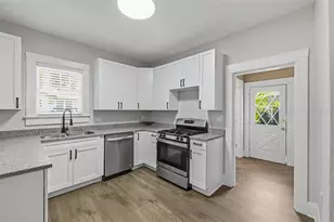 1029 E Powhatan Ave, Tampa, FL 33604 - Photo 11