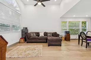 14505 Thornfield Ct, Tampa, FL 33624 - Photo 9