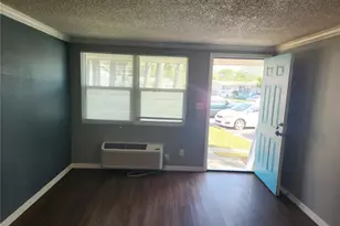 5901 Bryce Ln, Tampa, FL 33615 - Photo 3