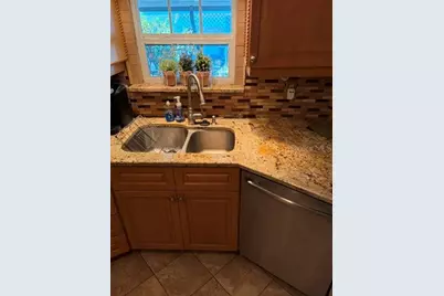 10461 Peaceful Drive, Largo, FL 33773 - Photo 11