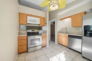 383 Cobblestone Dr, Spring Hill, FL 34606 - Photo 9