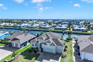 916 Spindle Palm Way, Apollo Beach, FL 33572 - Photo 1