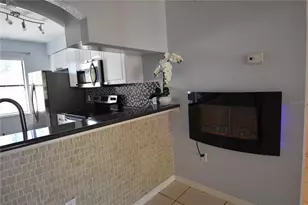 10177 Sailwinds Blvd S, Largo, FL 33773 - Photo 5