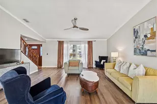 8605 Leighton Dr, Tampa, FL 33614 - Photo 5