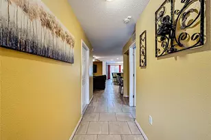 11112 Hidden Breeze Dr, Wimauma, FL 33598 - Photo 5