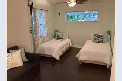401 Pennsylvania Avenue, Crystal Beach, FL 34681 - Photo 19