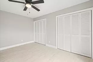 15407 W Pond Woods Dr, Tampa, FL 33618 - Photo 21