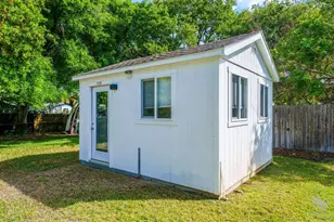 812 E 13th Ave, New Smyrna Beach, FL 32169 - Photo 37