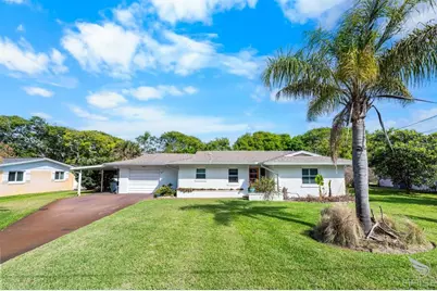 812 E 13th Avenue, New Smyrna Beach, FL 32169 - Photo 1