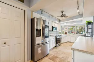 4616 Westford Cir, Tampa, FL 33618 - Photo 23