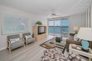 6085 Bahia Del Mar Cir, Saint Petersburg, FL 33715 - Photo 9