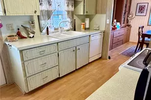 34444 Hibiscus Dr N, Pinellas Park, FL 33781 - Photo 5